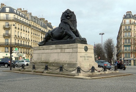 800px-P1150549_Paris_XIV_lion_place_Denfert-Rochereau_rwk